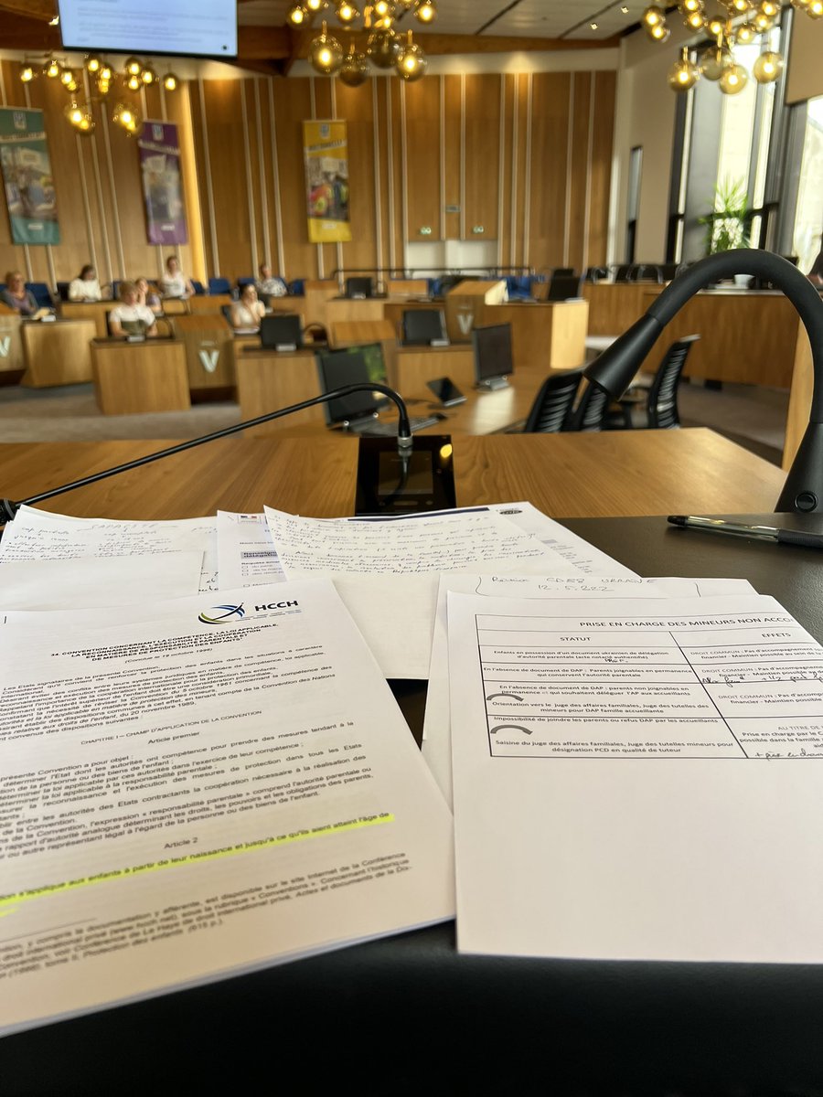 DorotheeBERNARD's tweet photo. Dans le cadre de la « Permanence Ukraine », le @BarreauEpinal  participe à une réunion institutionnelle organisée par le Conseil Départemental pour faire le point sur la situation spécifique des mineurs déplacés. https://t.co/LgXHHGWrjF