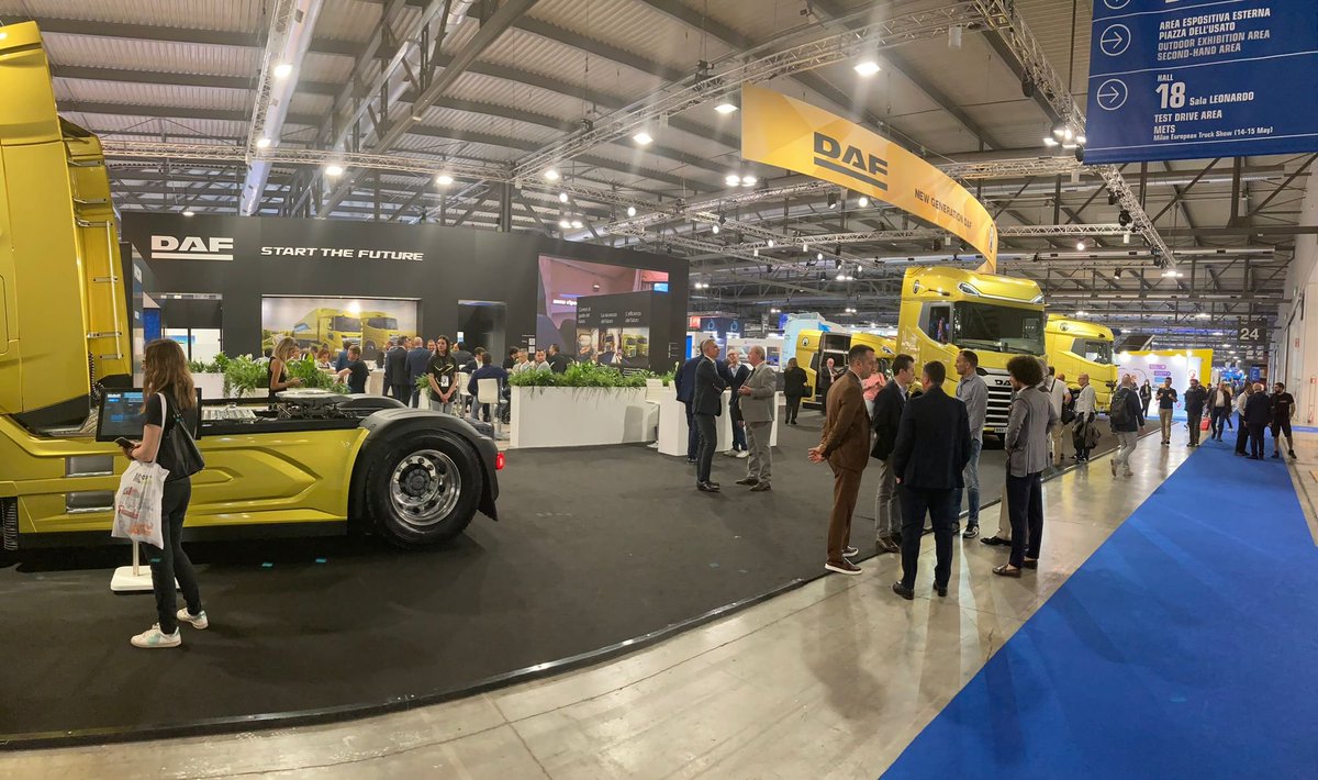 DAFTrucksNV's tweet photo. From 12 to 15 May you can find us at #Transpotec in Italy 🇮🇹.

Come say hello 🙋‍♂️🙋 in Hall 24 and check out 'the International Truck of the Year'!

DAF Veicoli Industriali https://t.co/tl3enMzjti