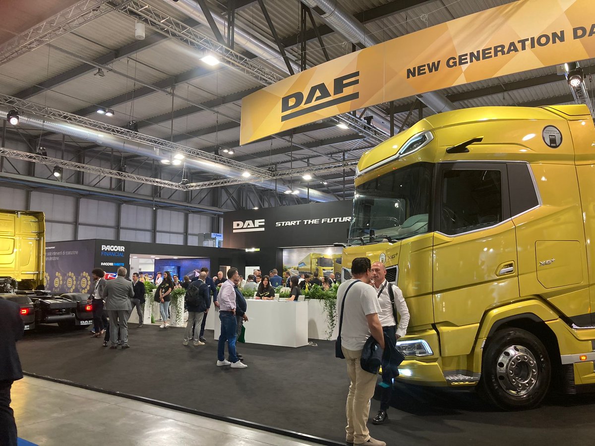 DAFTrucksNV's tweet photo. From 12 to 15 May you can find us at #Transpotec in Italy 🇮🇹.

Come say hello 🙋‍♂️🙋 in Hall 24 and check out 'the International Truck of the Year'!

DAF Veicoli Industriali https://t.co/tl3enMzjti