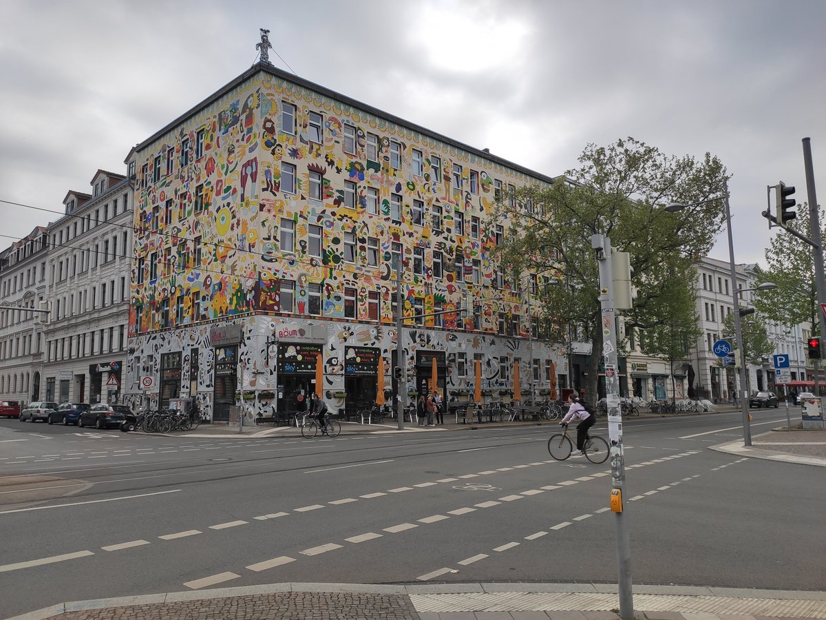 AltFin_uni_lu's tweet photo. 📍 Fallstudie Sachsen • Teil I 
Spannende Einblicke in die Vielfalt lokaler Initiativen in #Leipzig ✅ - auf geht’s nach #Dresden! ☀️

#Nachhaltigkeit #Postwachstum #Gemeinwohlökonomie https://t.co/CSnbEAHmsR