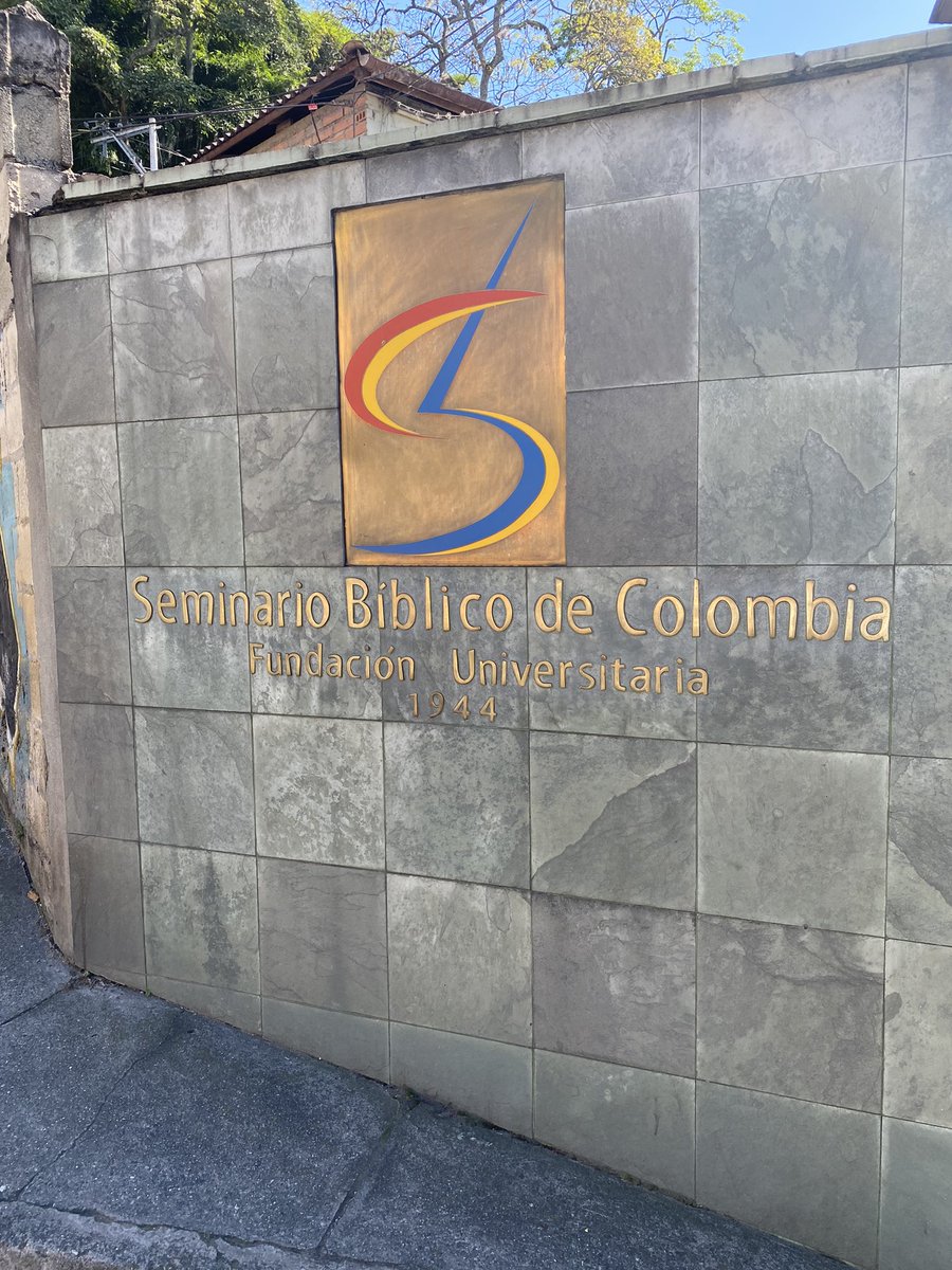 gcvreugde's tweet photo. Vanochtend op seminarie voor studenten en docenten gepreekt over ‘De schat in aarden vaten’ #Colombia #FUSBC https://t.co/RNyVXzEavc