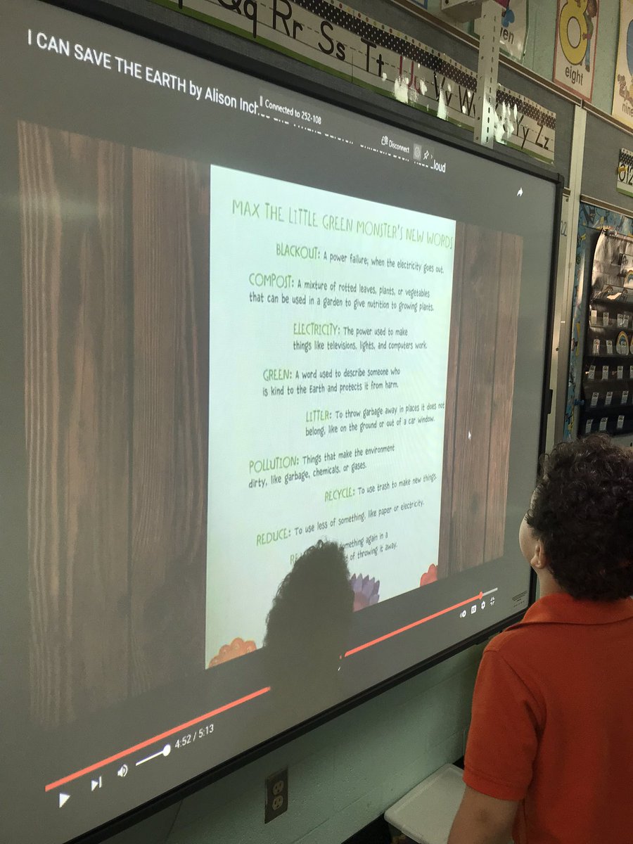 Erikasg319's tweet photo. Storytime this morning! #thinkenvironmentallythursday #MNPSWellnessWeek2022 @MNPS_kidshealth @MNPSDodson https://t.co/7VQOm0JNtv