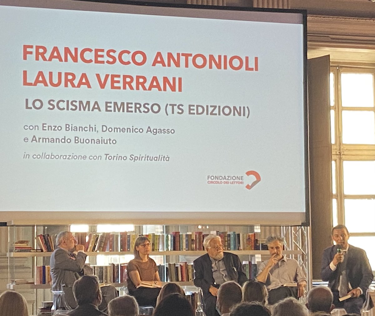 Lo #scisma emerso: iniziata la presentazione del libro di <a href="/FAntonioli/">Francesco Antonioli</a> e Laura Verrani insieme a <a href="/enzobianchi7/">enzo bianchi</a> e <a href="/agasso_domenico/">Domenico Agasso</a>