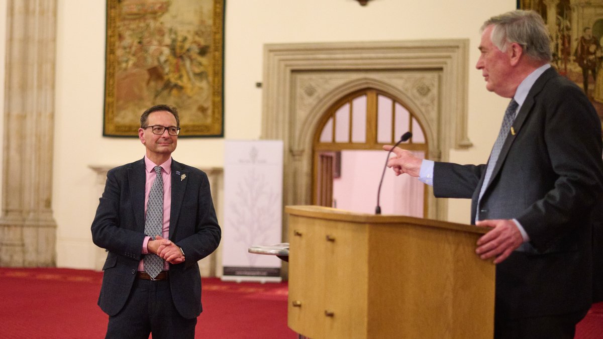 TheGinGuild's tweet photo. Nicholas Cook receives a Lifetime achievement award from the Gin Guild after a decade and the new DG of @theginguild has been installed at London’s Guildhall with 22 others from UK, Italy, Estonia, Norway, Sweden, Switzerland, Netherlands, India & USA #ginguild #gin #distilling https://t.co/6lFw4EvuJ7
