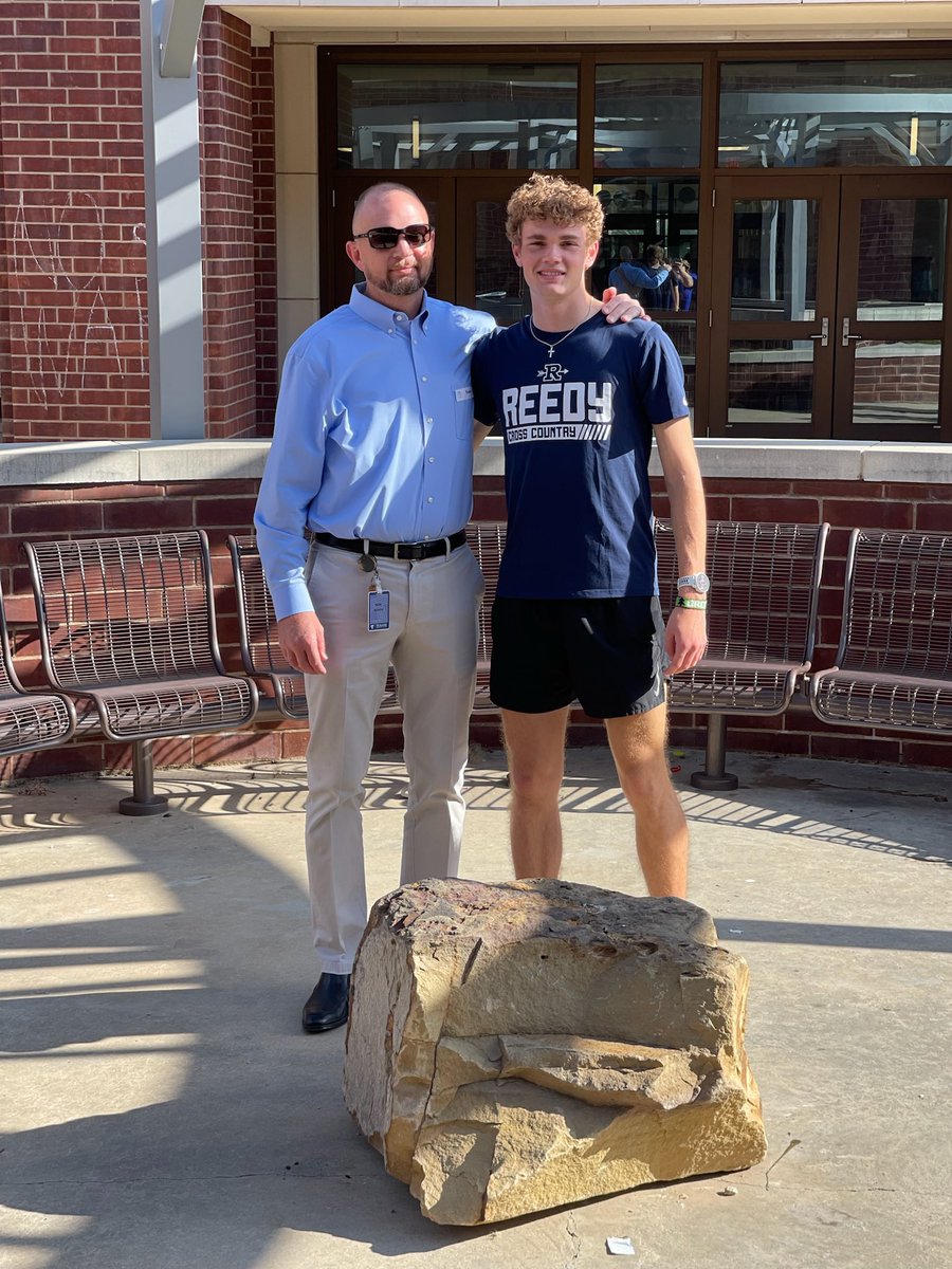 SpielerGarrick's tweet photo. Me and @KeatonARaney  heading to austin for state! Ready to tear it up tomorrow! 9:40 for the 3200 5:30 for the 800 and 8:25 for the 1600 #runningreedy #takeprideinthepride #reedy #state #trackandfield https://t.co/WE2WBOGA8A