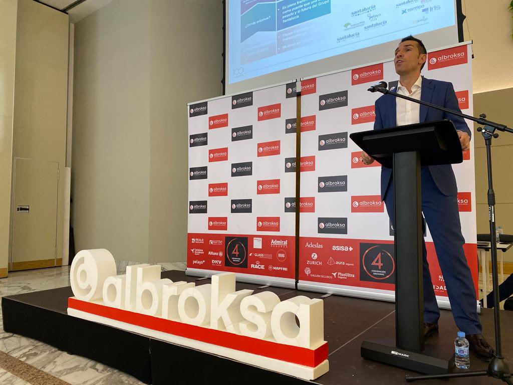 FcCalvin's tweet photo. Gracias a @albroksa por permitirnos participar en su 4a convención anual hoy en Cáceres @santalucia_seg seguimos trabajando por y para la mediación profesional con apoyo, proximidad y cercania. #construyendofuturojuntos #segurosdevivir https://t.co/uUwrsIMxWB