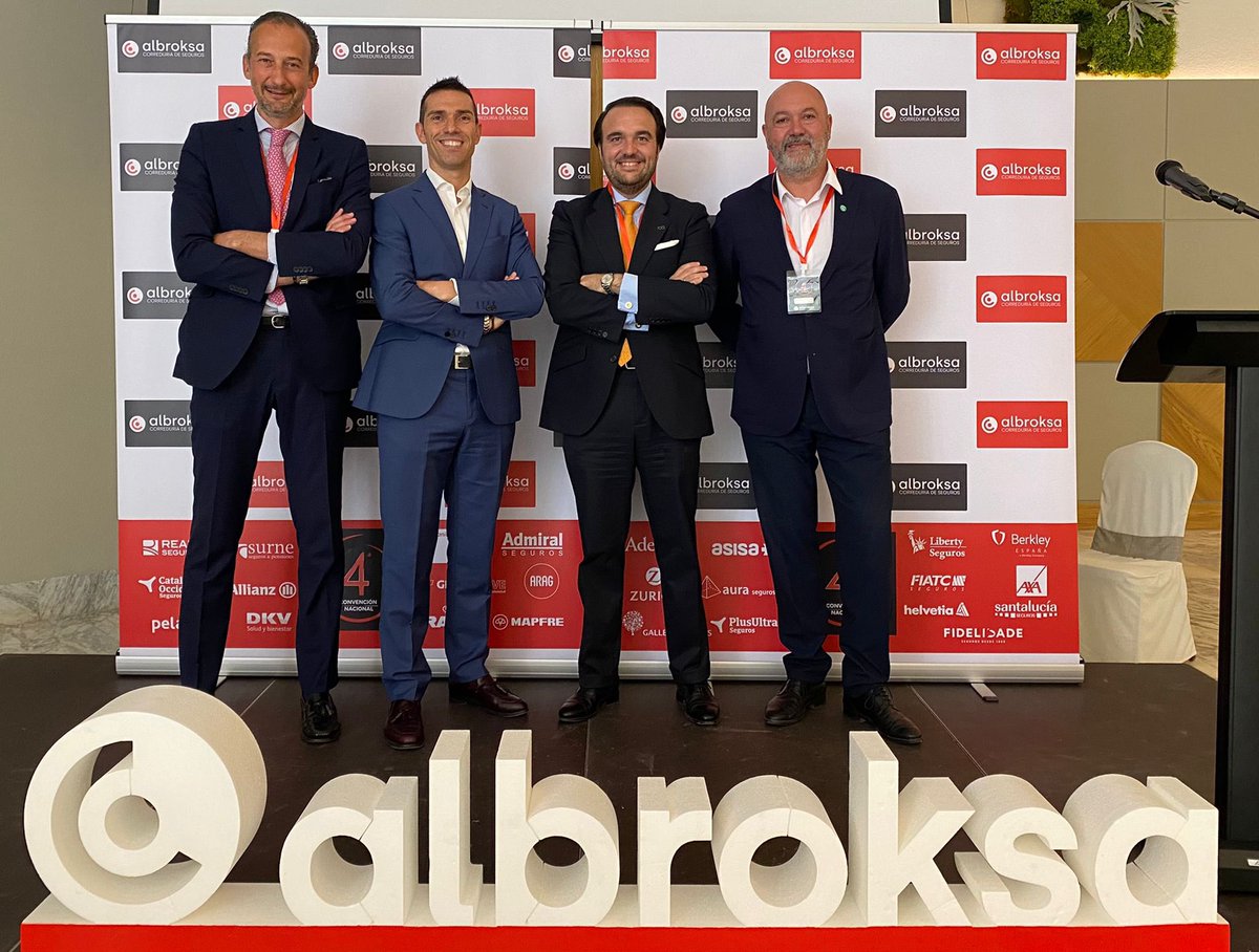 FcCalvin's tweet photo. Gracias a @albroksa por permitirnos participar en su 4a convención anual hoy en Cáceres @santalucia_seg seguimos trabajando por y para la mediación profesional con apoyo, proximidad y cercania. #construyendofuturojuntos #segurosdevivir https://t.co/uUwrsIMxWB