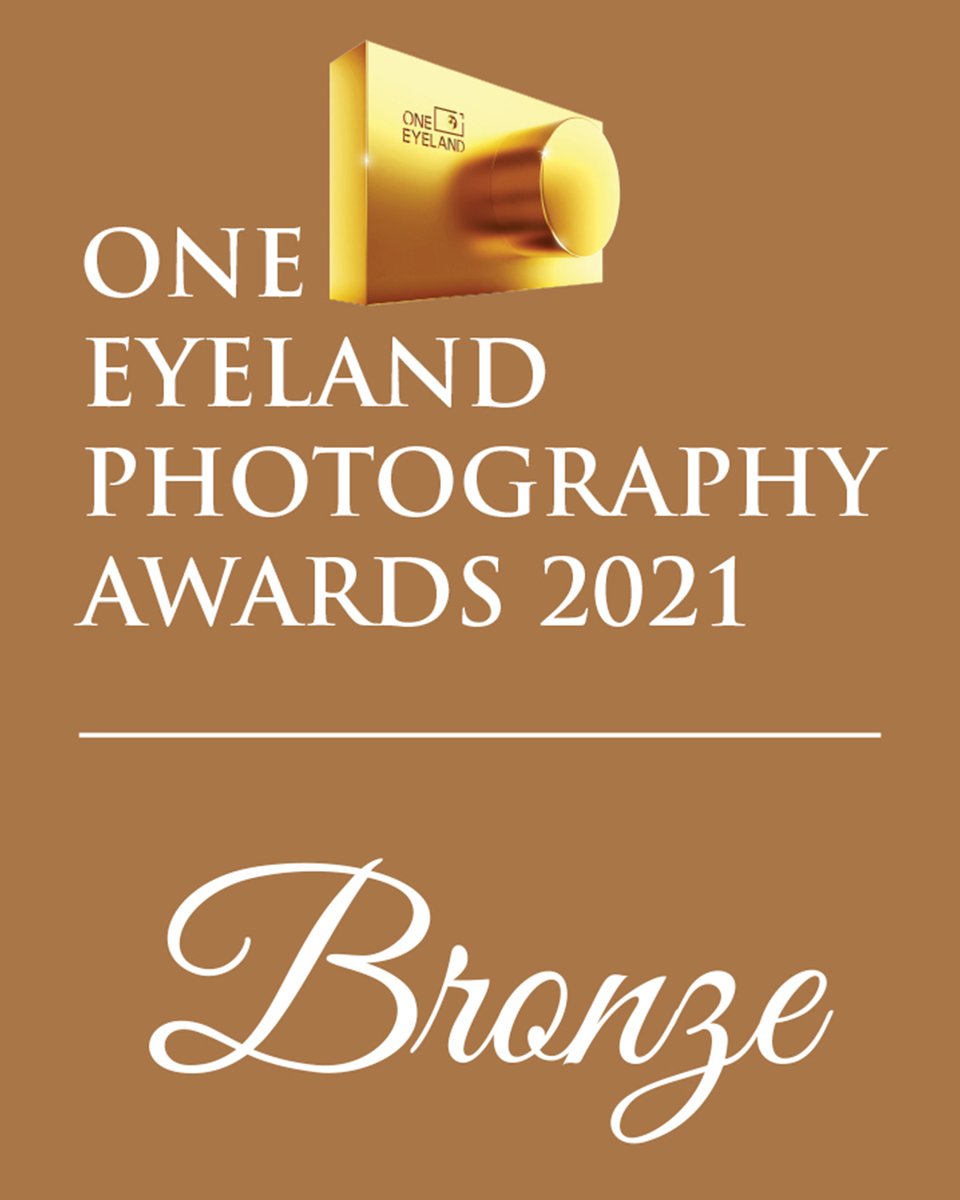 FleetingPicture's tweet photo. Super excited to announce that for the second year in a row my work has won Bronze at the Oneeyeland photography awards. Check out my new series City of men which combines my love for black and white, architecture and street photography. 
#photography #blackandwhite #architecture https://t.co/hiJKb8z0td