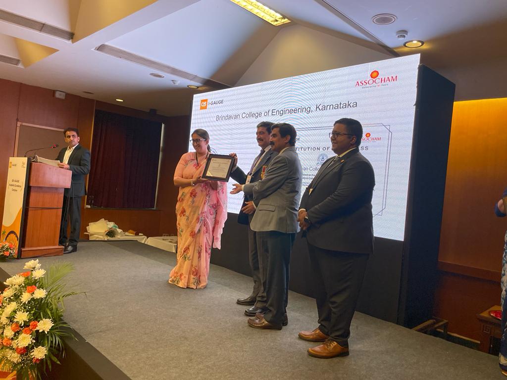 NCCBrindavan's tweet photo. @Brindavan_BGI  is recognised as the institution of happiness in the university and college category for the year 2021-2022. Proud moments for Brindaviants✨✨ https://t.co/SXFZqHmRea
