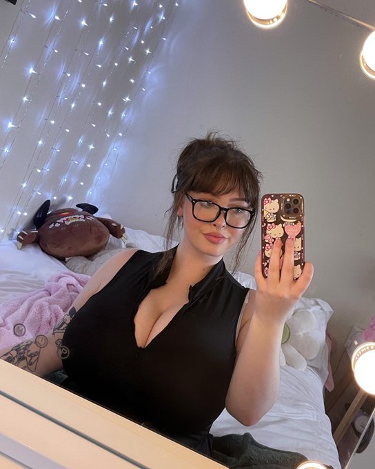 Come say hi to me on Instagram 💗Link in bio https://t.co/eNbe4KqkOn<a href="/tag/onlyfans"class="tags"><span>#onlyfans</span></a>