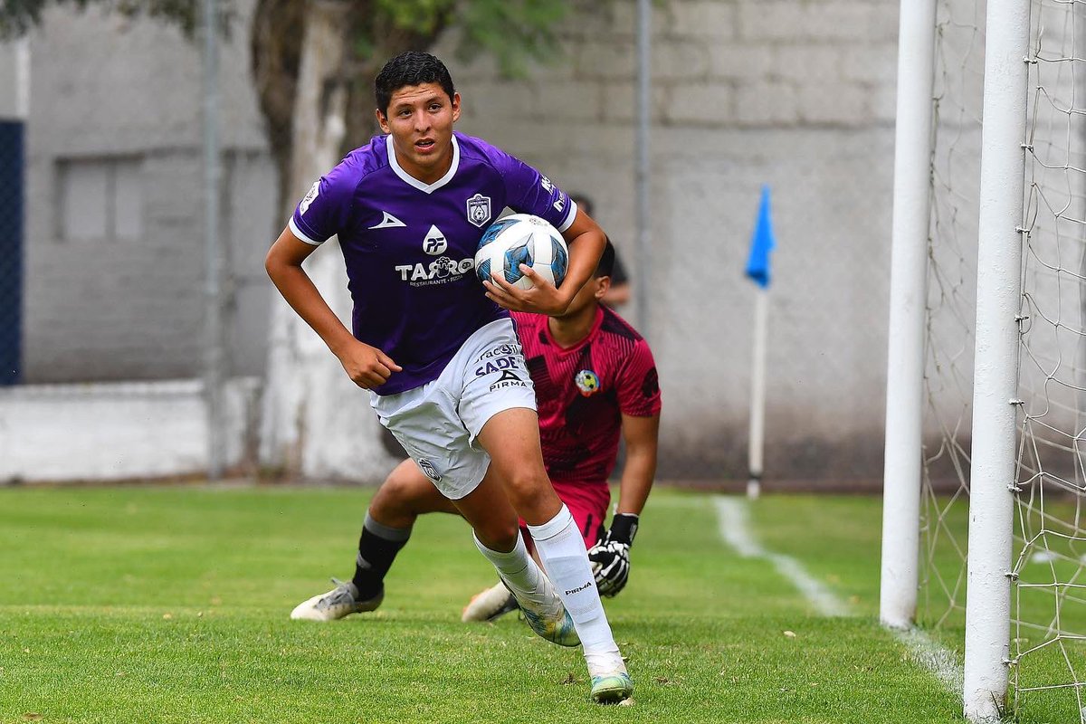 petrolerosfcq's tweet photo. Gracias familia Petrolera 🦾🟣

Regresaremos más fuertes que nunca 😎🔥⚽️ https://t.co/ZeNl5a3KP2