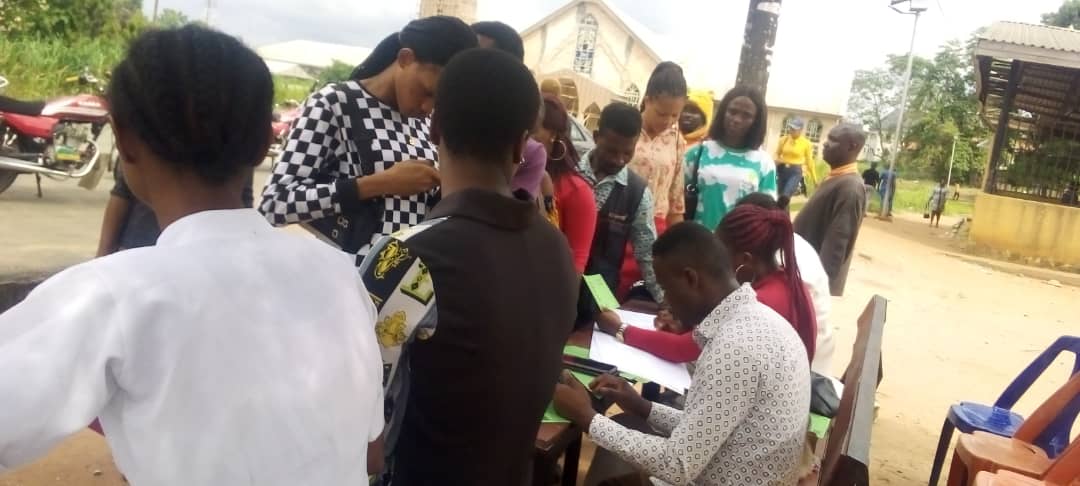 CDDWestAfrica's tweet photo. More pictures from the day two exercise  of Vaccination exercise in Nekede Polytechnic Imo state.

@HassanIdayat
@oaaigbe
@ISRAELADE2
#GetvaccinatedNigeria 
#Vaccines https://t.co/rnE97Y0FYD