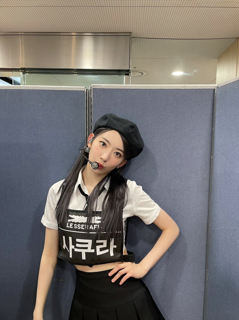 awsakura's tweet image. Click clack of pouty kkura 📸