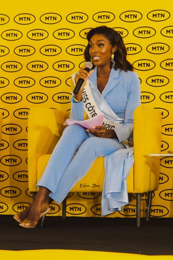 Badciss's tweet photo. Koffi Thierry @COMICI_RCI
" Les filles doivent être elles mêmes dans l’engagement, utiliser les réseaux sociaux avec plus d’efficience, car nous allons tirer les leçons de cette limite que nous avons dépassé avec Olivia afin d’en faire encore plus !"
#MasterclassMtn https://t.co/6CJdx0KDoY
