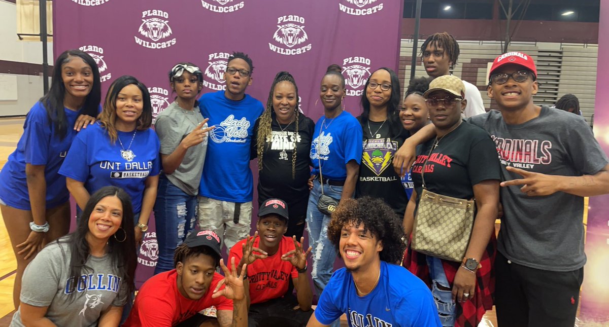 ladyscorpio45's tweet image. NLI #SigningDaySports @PlanoGirlsBBall @PlanoBasketball #signingday2022 💕👏🏽🏀🫶🏽