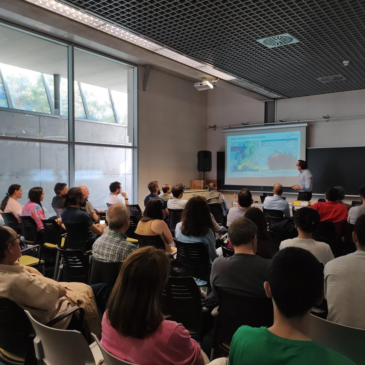 ParcTramuntana's tweet photo. 🔴Comença l'acte!

@sergi_ametller destaca la tecnologia innovadora de #ParcTramuntana👇

🗣 "L'eòlica marina flotant és una tecnologia innovadora, idònia per la seva implantació al litoral català"

🗣 "Es tracta d'una tecnologia que s'implantarà a diferents llocs arreu d'Europa" https://t.co/9OheP0UeRg