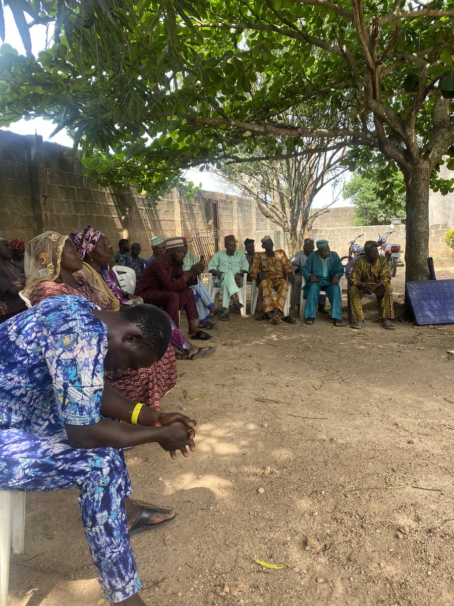 Deshysmalls's tweet photo. Addressed some community elders and youth leaders today. https://t.co/wVVcLb2fCC