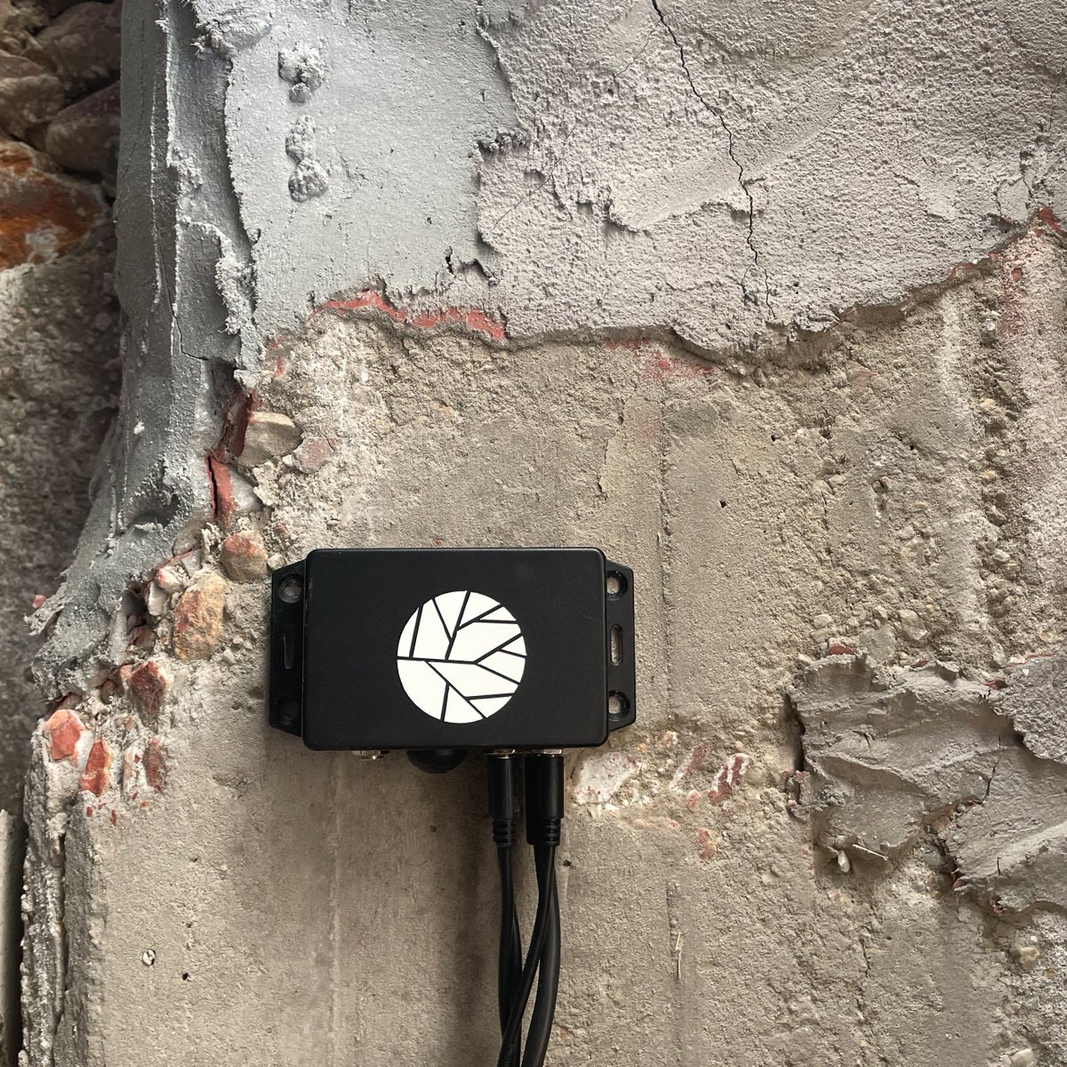 kudzutech's tweet photo. We decided to deploy our first #heritage building monitoring sensors during the long expected @helium update. PoC may be cranky these last hours, but, surprisingly, data goes through with no issues. Hold tight @novalabs_ engineers! 🚀😇🤪
#IoT #LoRaWAN #Thepeoplesnetwork #Syros https://t.co/WhsMCZXXwn