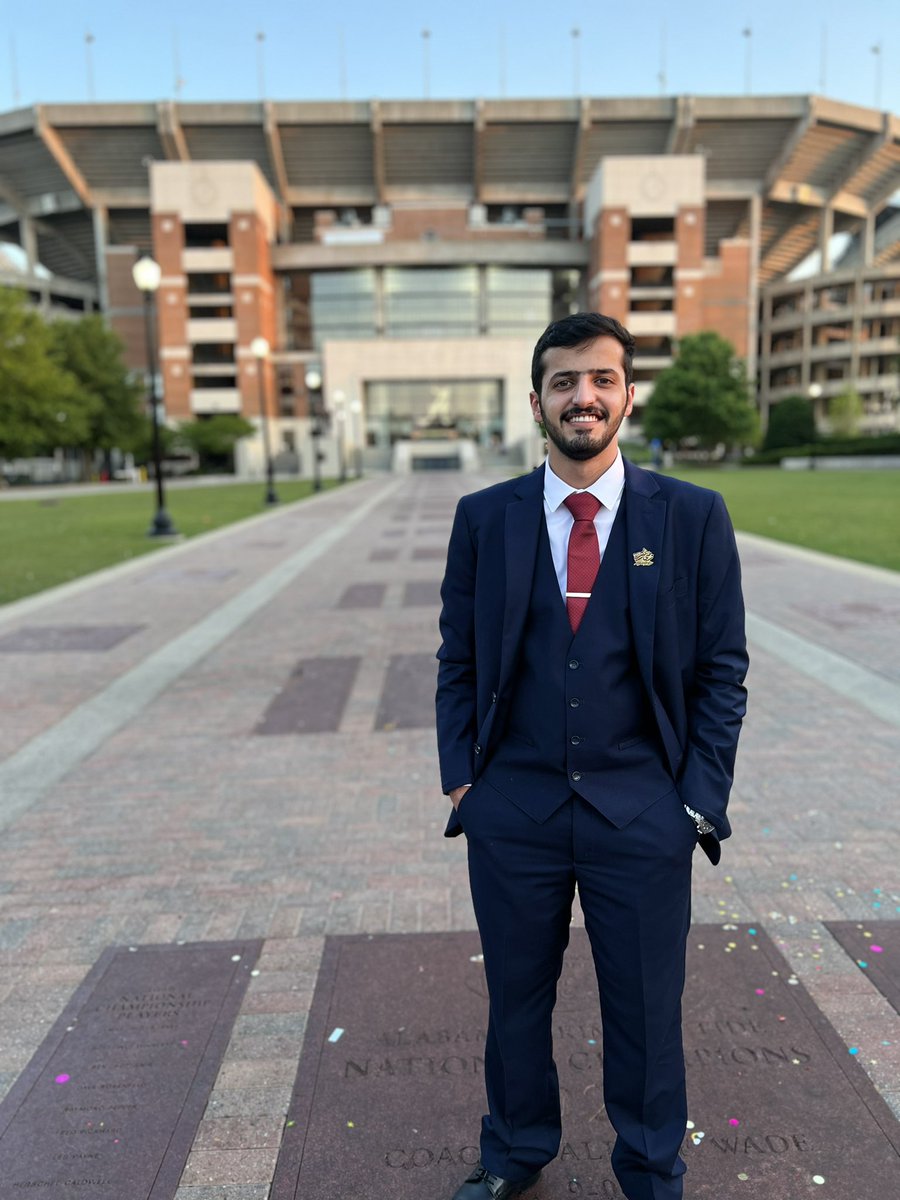 Fa_q8_hd's tweet image. ﴿ وَآخِرُ دَعْوَاهُمْ أَنِ الْحَمْدُ لِلَّهِ رَبِّ الْعَالَمِينَ ﴾

تم بحمدالله تخرجي 
من الولايات المتحدة الامريكية
من جامعة

The University of Alabama 

وحصولي على درجة البكالوريوس
 في تخصص الهندسة المدنية 
سائلاً المولى لي و لكم التوفيق

م/ فهد محمد النملان