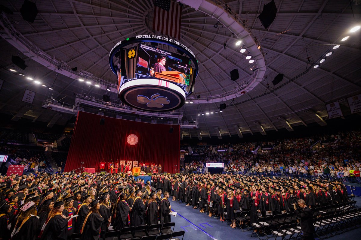 IUSouthBend's tweet photo. Congratulations to the Titan Class of 2022! Your strength and determination for all the challenges you overcame to achieve your goals is so admirable and we are so proud! #IUSBGrad22 https://t.co/mffuHUzRTO