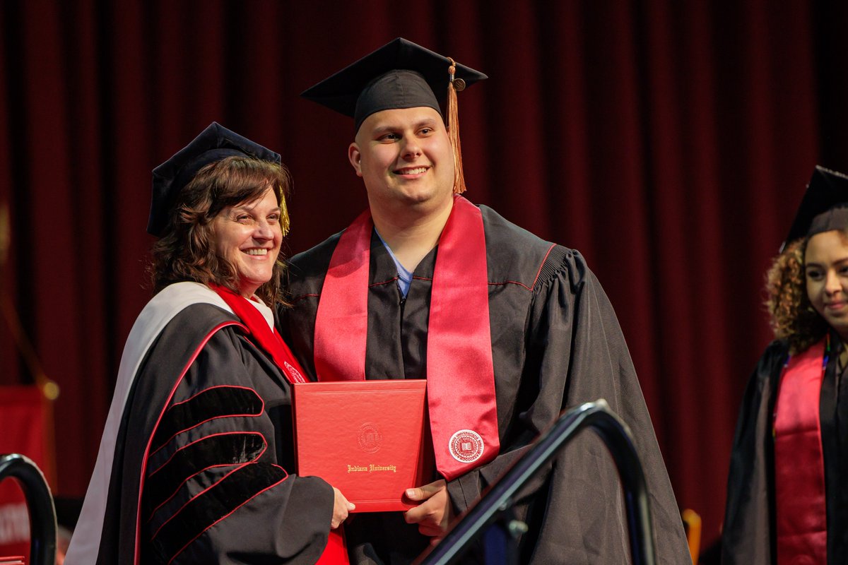 IUSouthBend's tweet photo. Congratulations to the Titan Class of 2022! Your strength and determination for all the challenges you overcame to achieve your goals is so admirable and we are so proud! #IUSBGrad22 https://t.co/mffuHUzRTO