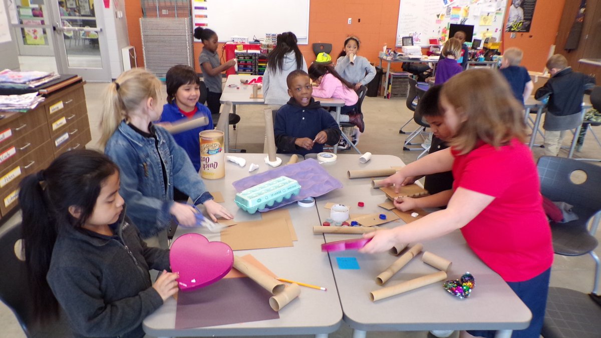 StemWloo's tweet photo. 🏘🏢🏫Lowell Elementary School students built structures using various cardboard materials in art class!  Check out some ideas they had for making structures stable.    We love to see our students learning by doing.  STEAM in @WaterlooSchools. https://t.co/KLmGEDc3pZ