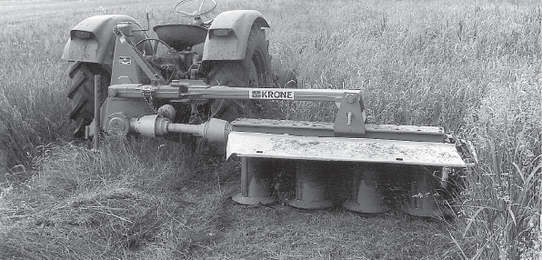 KroneFrance's tweet photo. 🔙🔙🔙#ThrowbackThursday 🤓👉 C'est la saison de fauche !🔙😎
🧐 À partir des années 1960, Krone développe sa propre gamme de faucheuses. C'est en 1966 que la tout première « Turbomäher » naît. 😮
🔙🔙
#KRONE #Agriculture #PassionKRONE #Kronected #foin #hay #TBT https://t.co/RbrvSgZ2PD