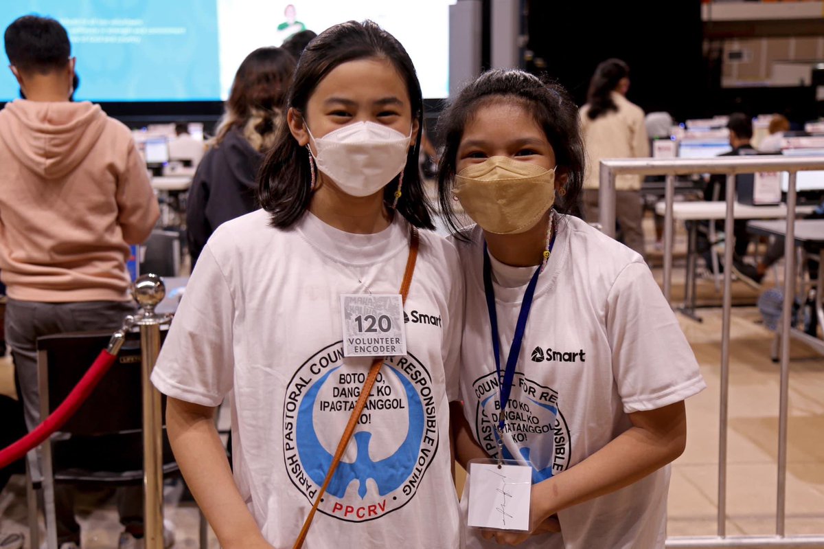 jacquemanabat's tweet photo. 9-year-olds Millie and Nikki are PPCRV’s youngest volunteers this elections. 
PPCRV said the kids were accompanied by their parents during their shift.

📷@PPCRV_live https://t.co/qXsYir1kLd