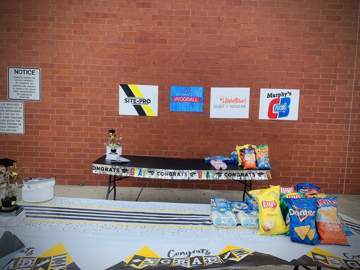 cwhsco2022's tweet photo. Yesterday we had lunch and today we had breakfast hosted by the Breakfast Bunch. We want to say thank you to Talmage Woodall, Murphey’s CB, Site Pro, and Hometown Nutrition for sponsoring us! Everything was wonderful! #co22 #5days https://t.co/i8TcqnZgw1