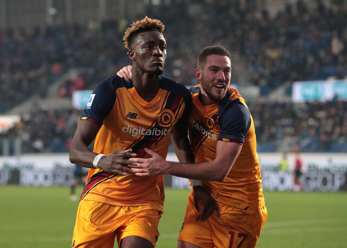 Conf_League's tweet photo. Roma's top scorer 🤝 Roma's top assist provider

🐺 Tammy Abraham has scored 24 goals while Jordan Veretout has provided 10 assists this season (all competitions) ⚽️

@ASRomaEN | #UECL https://t.co/M4Vo2eV9S4