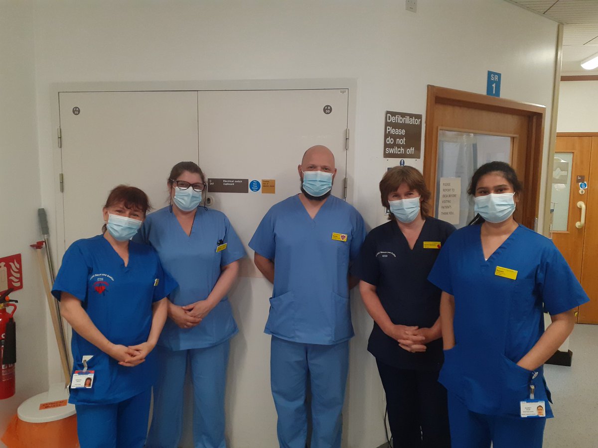 RdeCardiology's tweet image. Happy international nurses day from Avon ward! The team describe their job as rewarding,  hard work and a fabulous team to work with! @RDEMedicine