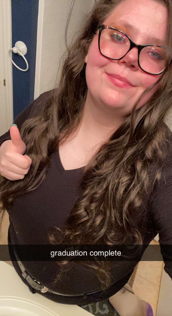 closer look of hair and makeup (i had lipstick and it was a mid tone red)