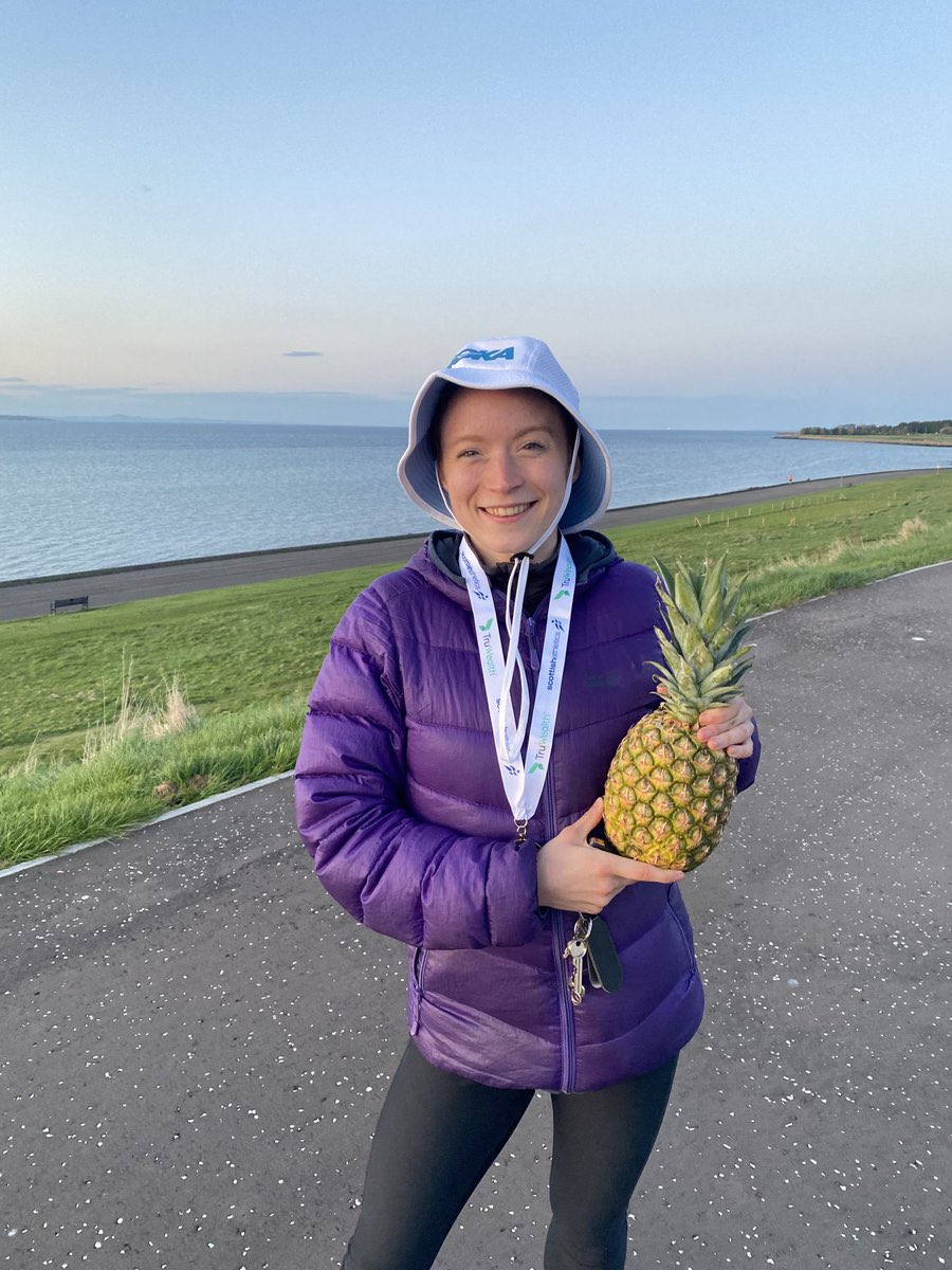 TaritTweets's tweet photo. 1/6THREAD ON PINEAPPLES 🍍 I was asked the question last week after our 5km at Silverknowes. “Why the pineapple” by @rungarscube &amp; others @scotathletics 
Our small Sri Chinmoy club have been holding races at Silverknowes and The Meadows in Edinburgh for Many years … https://t.co/IXnHATYyU7