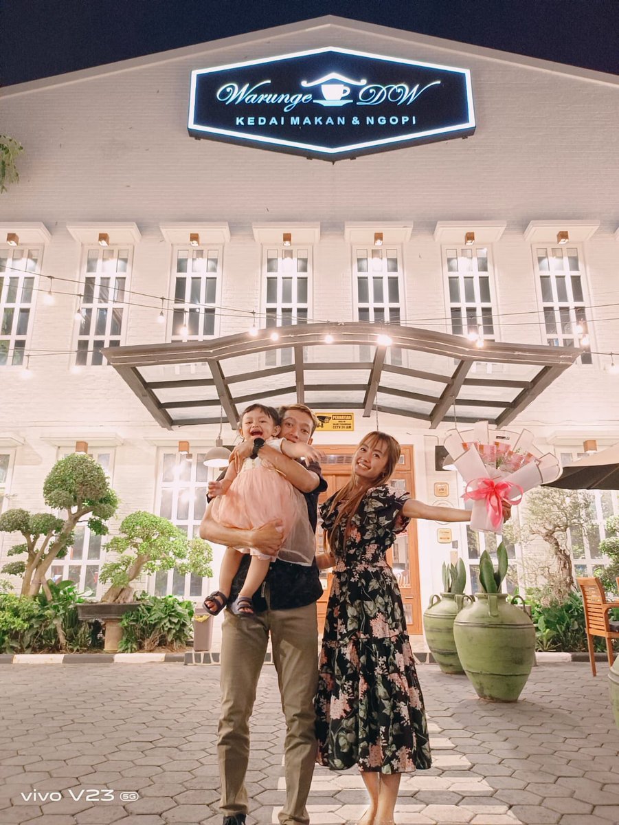 Terimakasih ayah bela untuk surprise malam ini semoga rezqinya murah selalu🥰😘