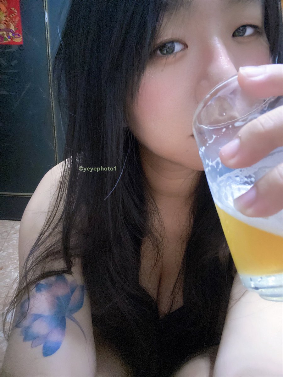 發現最近酒量越來越好😏
呵呵⋯疫情再繼續下去
酒會不會變貴啊！
#殺菌殺菌🤣
#一天一瓶酒病毒遠離我🦠