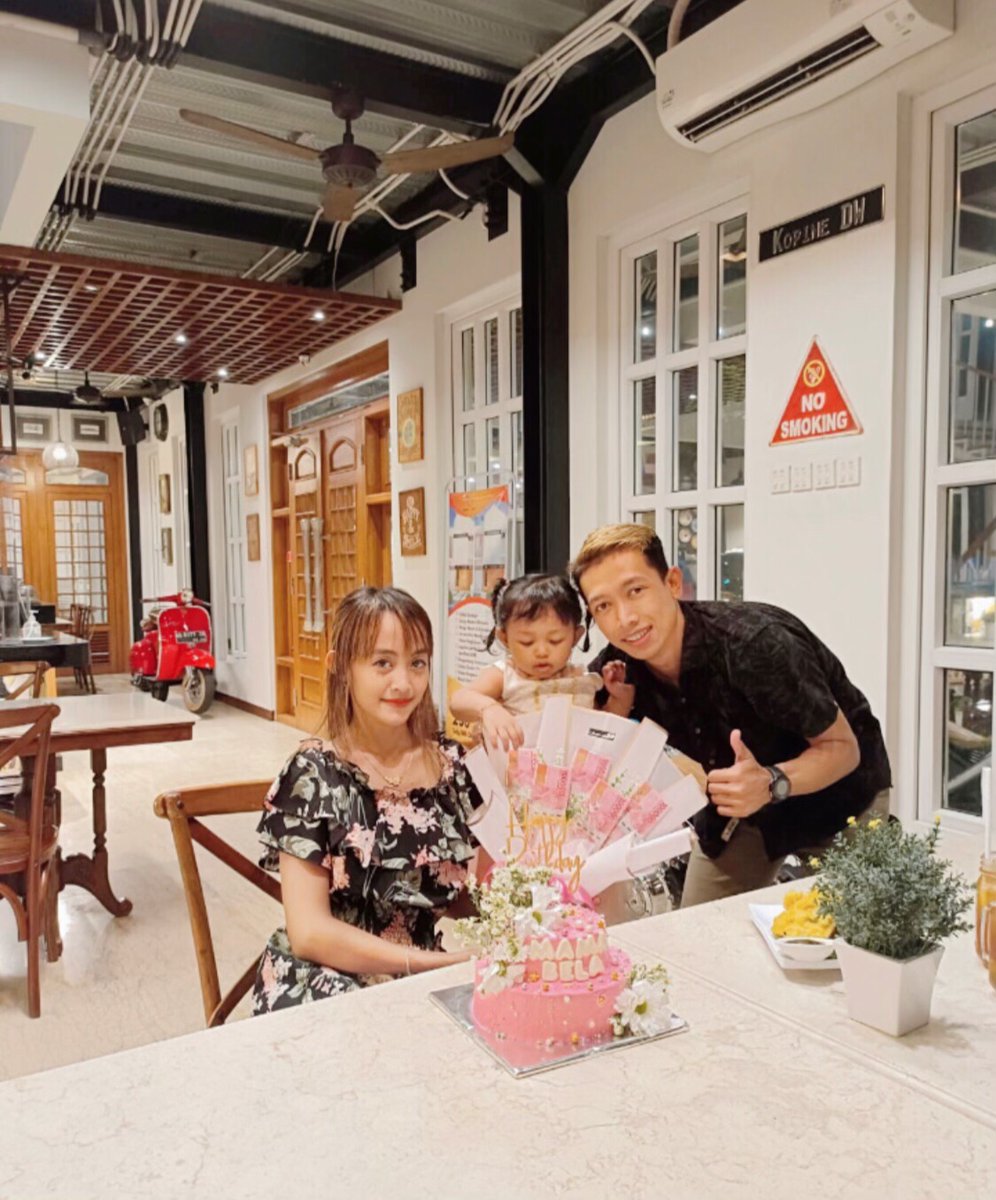 meidistadp's tweet photo. Terimakasih ayah bela untuk surprise malam ini semoga rezqinya murah selalu🥰😘 https://t.co/PJsbrwpPO3