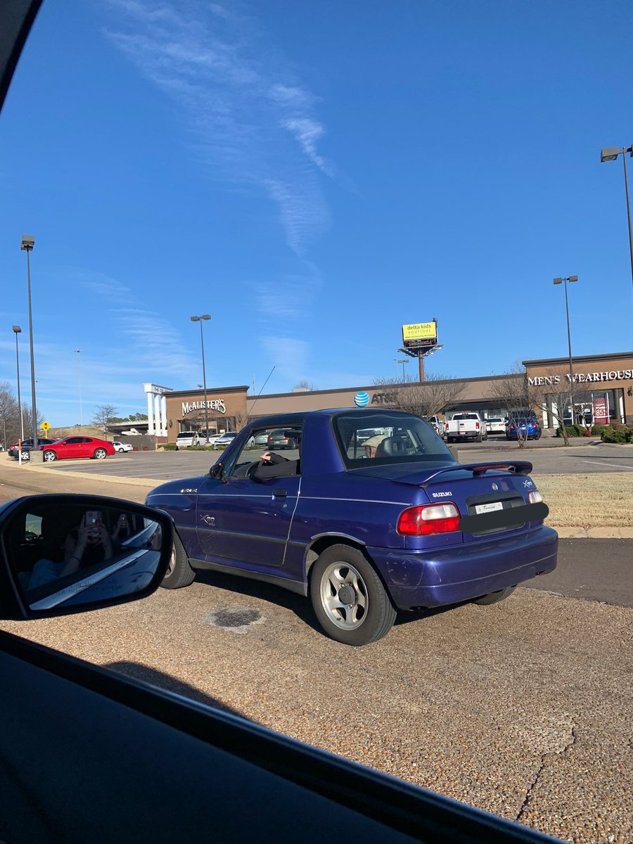 YoungRyan__'s tweet photo. @DougDeMuro saw this little guy puttering around my hometown a while back! https://t.co/dBhue5kQYR