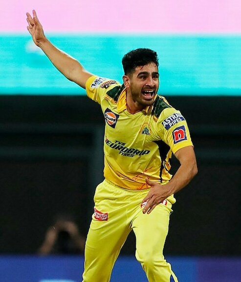 GuriChaudhary77's tweet photo. Both Mukesh played well Today for their Teams 👏

#CSKvsMI #CSKvMI #Ambani #MukeshAmbani #CSK  #MukeshChoudhary https://t.co/A0dNRzOD2s