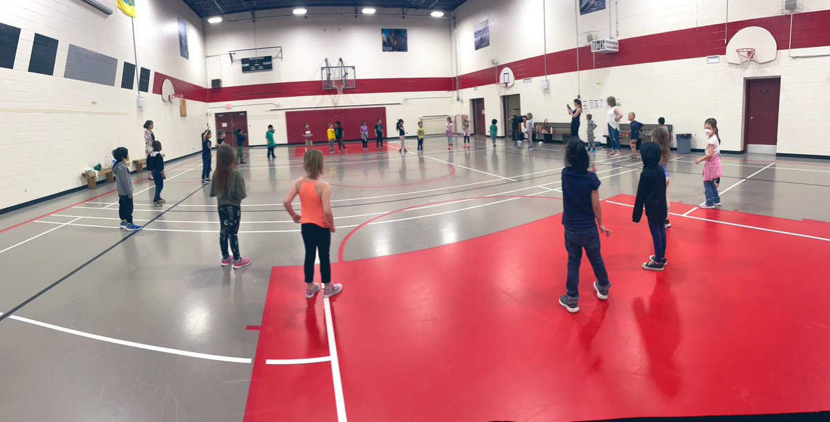 MrKlynesClass's tweet photo. Thank you Dance Fitness with Kyra for coming to @St_Agnes_MJ today!! The kids had a ton of fun, and used up all of their early morning energy ⚡️ @HolyTrinitySD https://t.co/p0JWLKiFCU