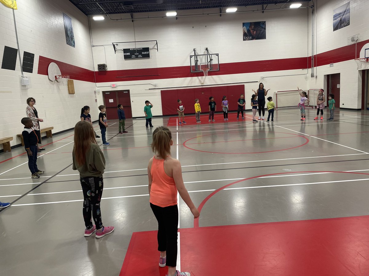 MrKlynesClass's tweet photo. Thank you Dance Fitness with Kyra for coming to @St_Agnes_MJ today!! The kids had a ton of fun, and used up all of their early morning energy ⚡️ @HolyTrinitySD https://t.co/p0JWLKiFCU