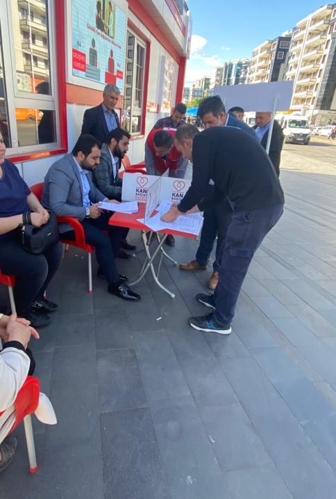 mesutyuksel21's tweet photo. #KanındaDevaVar dedik  bütün @BaglaraDeva ilçe yönetimi ile kan bağışında bulunduk. 
Kan bağışı hayat kurtarır.
@IhsanMerdanoglu @CihanUlsen
@Ramazanava21 @erdalakldz
@sadrettintosnlu @MelisKandemirr https://t.co/mwrcMPmdIH