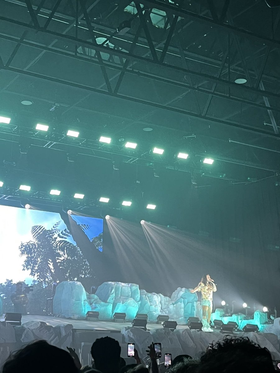 mdwhitton44's tweet photo. 5.11.22💜🎵 Second Time Seeing You Live 🎫 Thank You For Being an Artist True to Your Craft! GOAT! @russdiemon https://t.co/9ACmq9CCBj