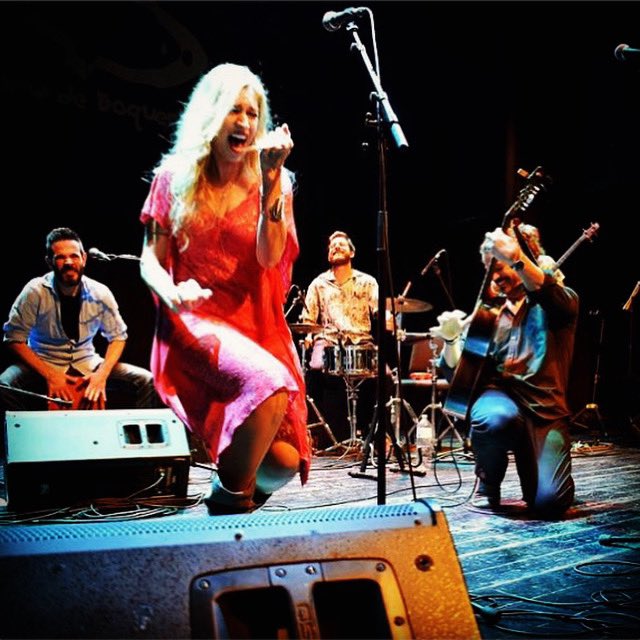 torisparks's tweet photo. A photo of the longest note ever — or a battle cry — not sure which. 😅  In the end, all rock and roll is a battle cry, especially when you’ve got Miki on the drums! 🤘🏽

#collaborations #musicianshelpingmusicians https://t.co/1kxbJnwFKf
