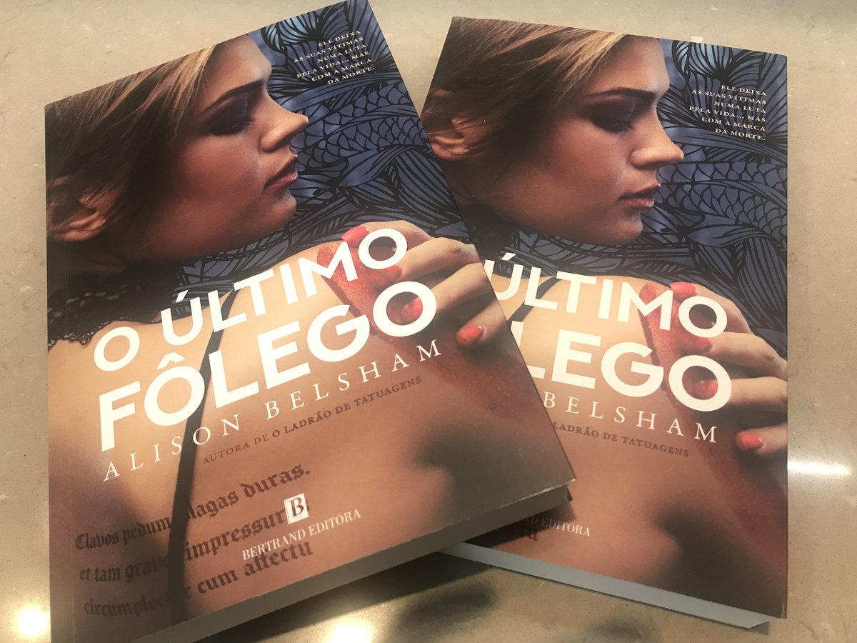 AlisonBelsham's tweet photo. Fabulous book post from @OrionRights - the Portuguese edition of #HerLastBreath.

Thank you, @ohweezelouise 🙏😊 https://t.co/REacrKrLml