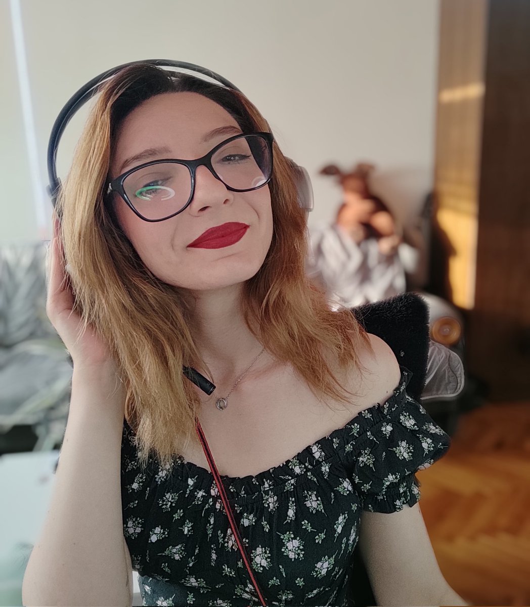 Live now with #ESO ❤️🌼 Doing some trials and dungeons 🥰

twitch.tv/hanabef