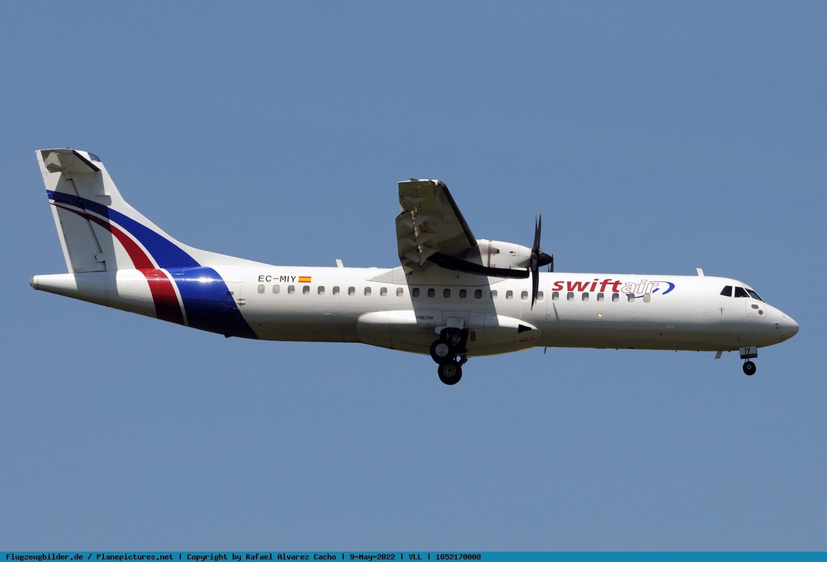 AlvarezCacho's tweet photo. Hablando de carga en @AeropuertoVll la mañana del 9 de Mayo recibimos este @ATRaircraft 72-212A(500)(F) de #Swiftair llegando en posicional SWT501P desde #Lisboa(LPPT /LIS).Fue cargado con producción avícola de #Ibertec y partió hacia @AeropuertosTFE TFN
https://t.co/wfj3hYMrRc https://t.co/XKuthIcLGv