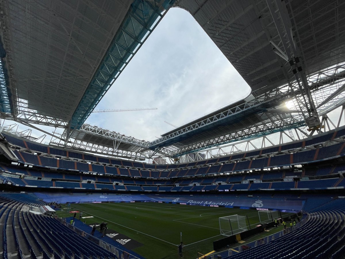 realmadrid's tweet photo. 🤍 ¡El escenario de esta noche! 🤍
🏟 Santiago Bernabéu 
#RealMadridLevante https://t.co/2jp6hFCK1y