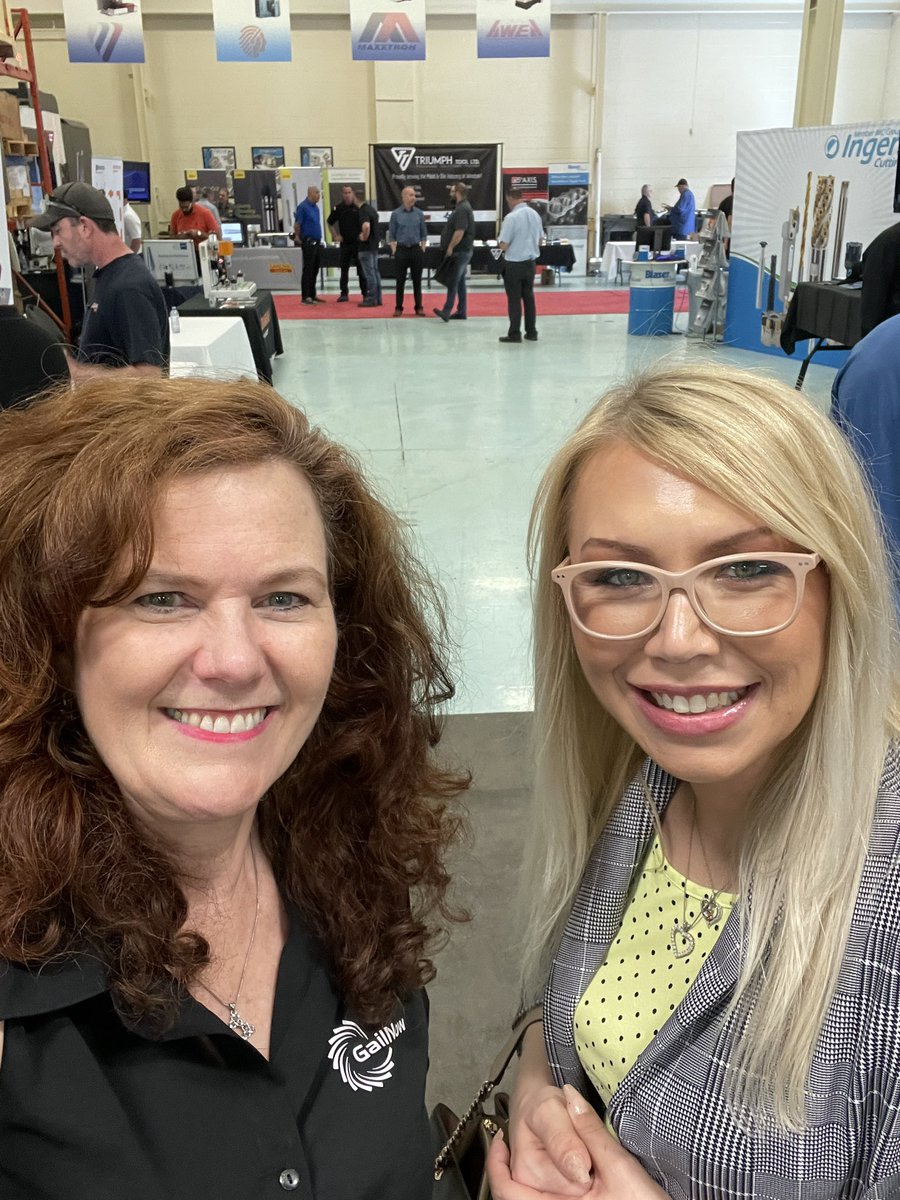 GailNow's tweet photo. At the #Megatel Open House.
With Nicole @CMoldmakers
#YQG #manufacturing https://t.co/C9FgxUmRB9