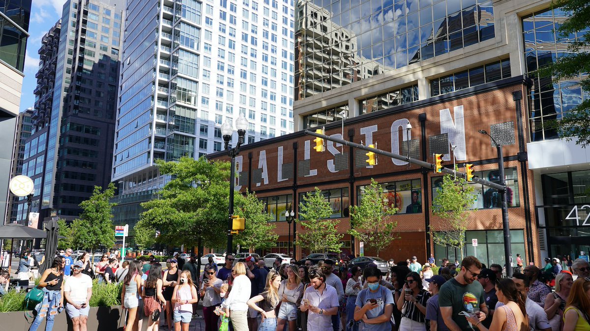 You don’t want to miss the FREE 2022 Quarterfest Crawl presented by Ballston Quarter on May 21st in @Ballston 🎉 Cruise around the neighborhood all day to enjoy great food, drink specials with live music performances. #ad