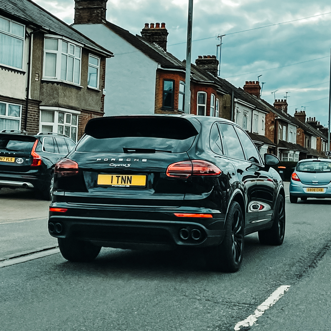 Regtransfers's tweet photo. Who can afford to miss this plate spotting opportunity '1 TNN' 😍
Know the owner? Tag them in the comments⬇ | 📷 - RT Media Team
Find further dateless plates here: https://t.co/1AbMtYcRBE
#numberplates #regtransfers #registration #spottedplate https://t.co/fKfh9U2Lj2